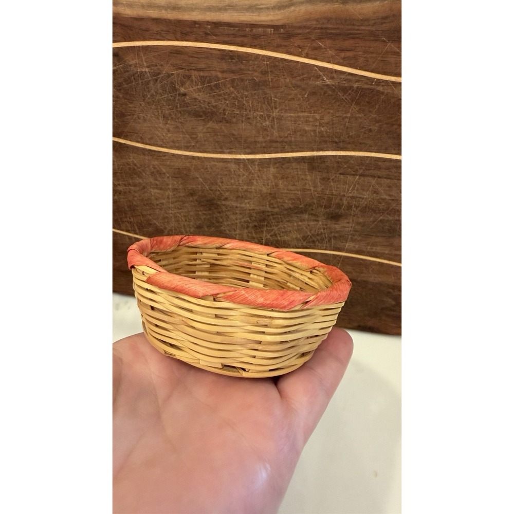 Vtg Handmade Wicker Mini Round Woven Basket Brown/Red